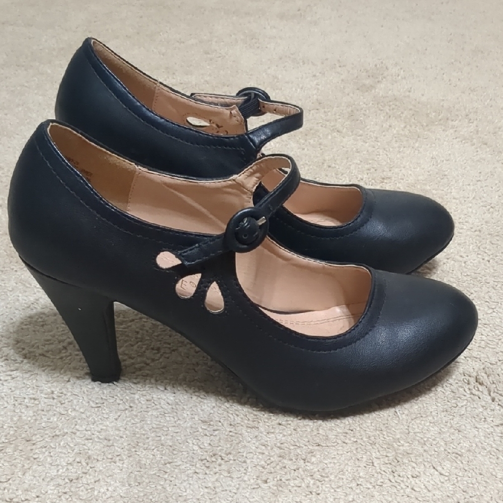 Elegant Black Mary Jane Heels
